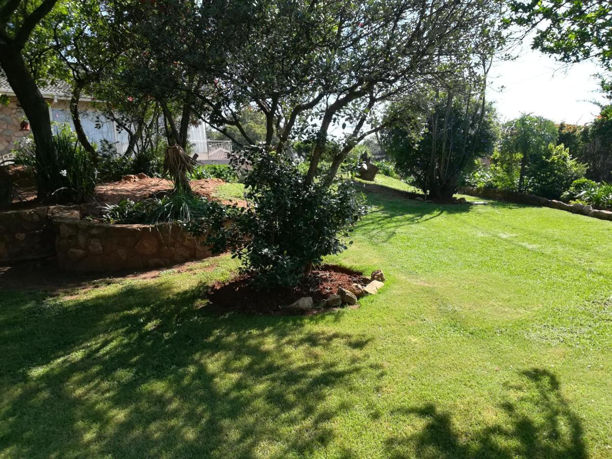 Kaleaba House In A Tranquil Surburb - Linmeyer Otel Johannesburg Dış mekan fotoğraf